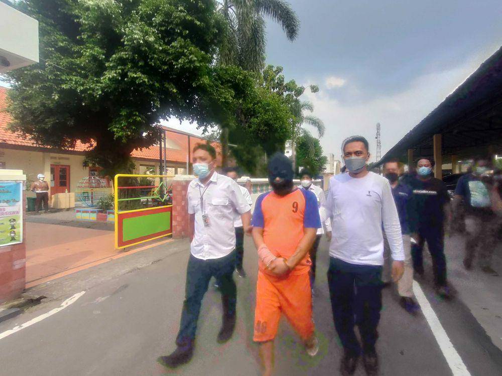 Pelaku persetubuhan di Polres Jombang. IDN Times/Zainul A