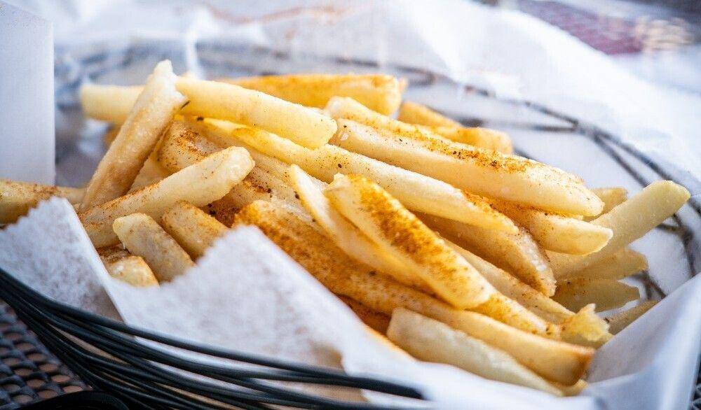 ilustrasi lemon pepper fries (pexels.com/Alex Hussein)