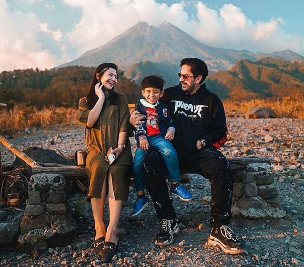 potret keluarga Eriska Rein (instagram.com/eriskarein)