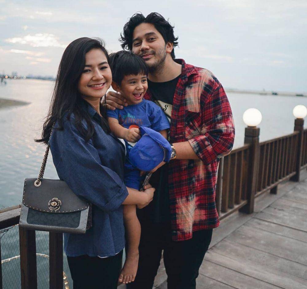 potret keluarga Eriska Rein (instagram.com/eriskarein)