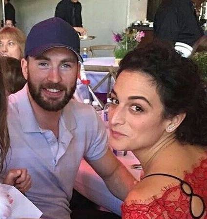 Chris Evans dan Jenny Slate (Instagram.com/chrisevans/tagged)