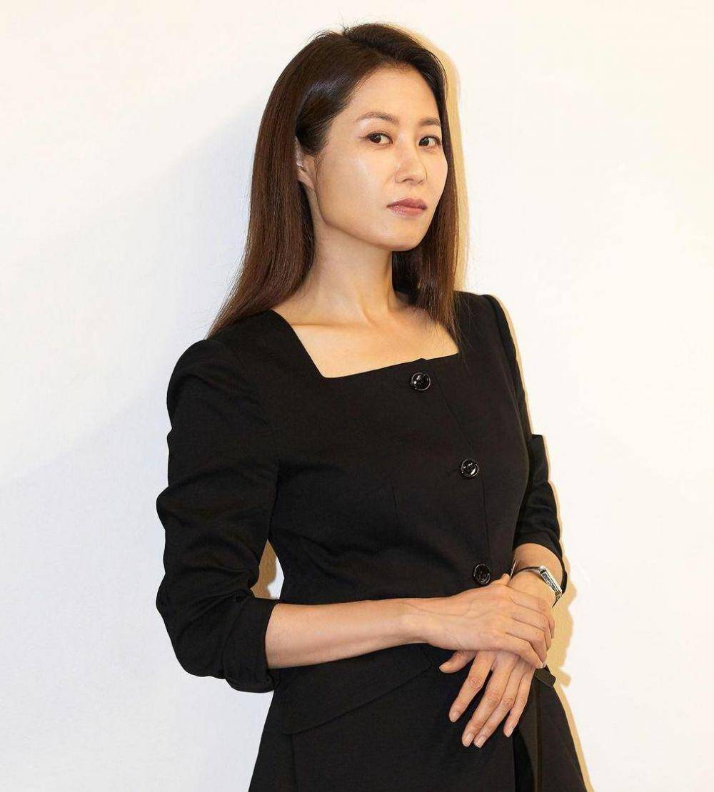 Moon So Ri (instagram.com/cjes.tagram)