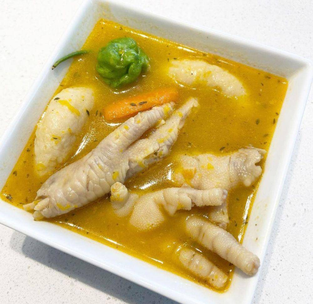 chicken foot soup (instagram.com/strictly4motivation)