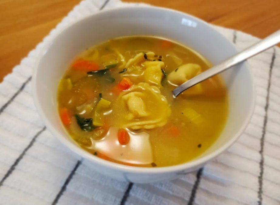 caldo de cuarentena (thebrokegirlblog.com)