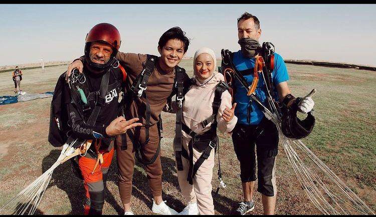Dinda Hauw dan Rey Mbayang di Dubai. (Instagram.com/dindahw)