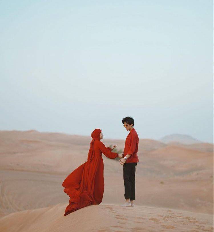 Dinda Hauw dan Rey Mbayang di Dubai. (Instagram.com/dindahw)