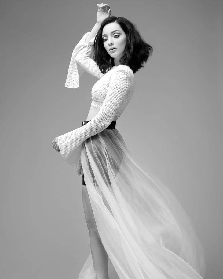 Emma Dumont (instagram.com/emmadumont)