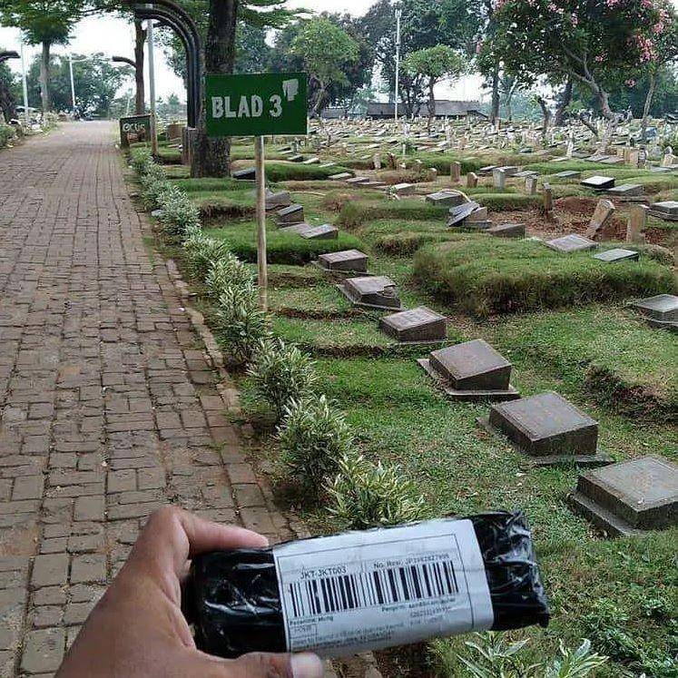 momen tak terduga dialami kurir (instagram.com/newdramaolshop)