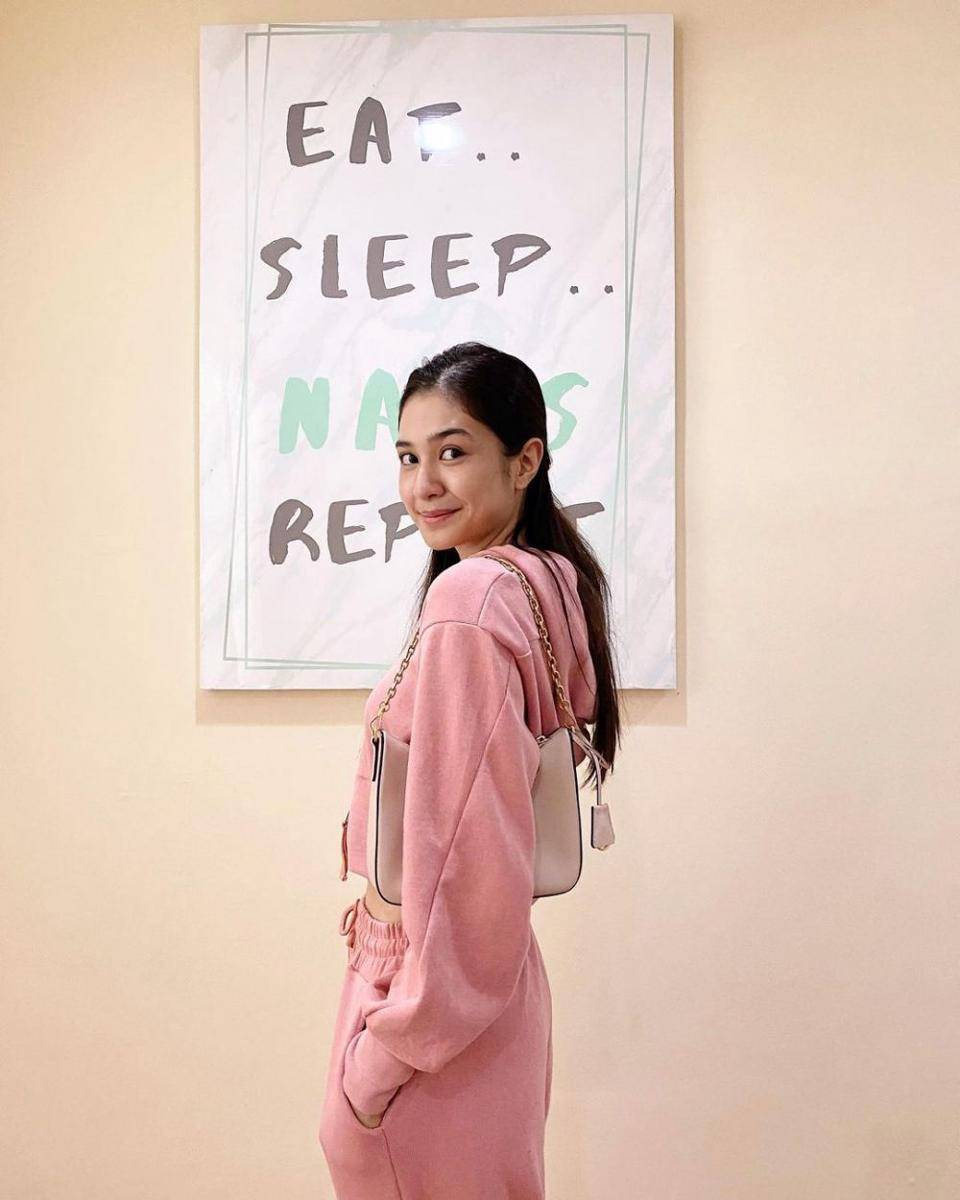 Mikha Tambayong (instagram.com/miktambayong)