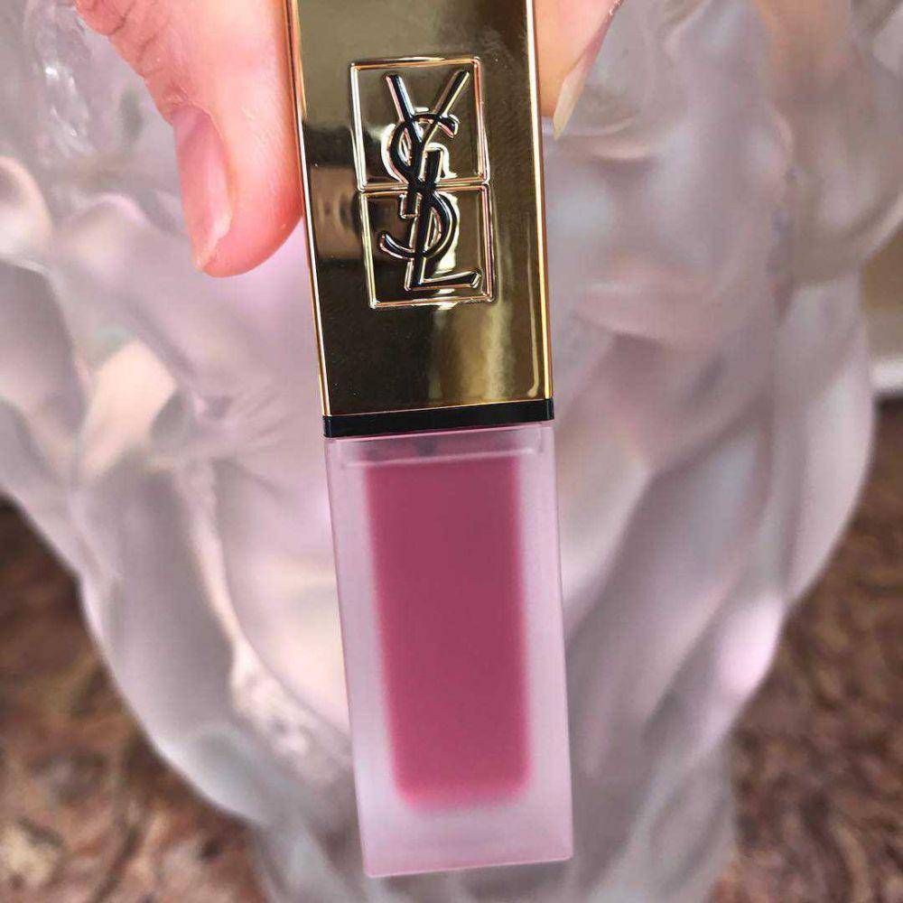 YSL (instagram.com/beauty_bycamellia)