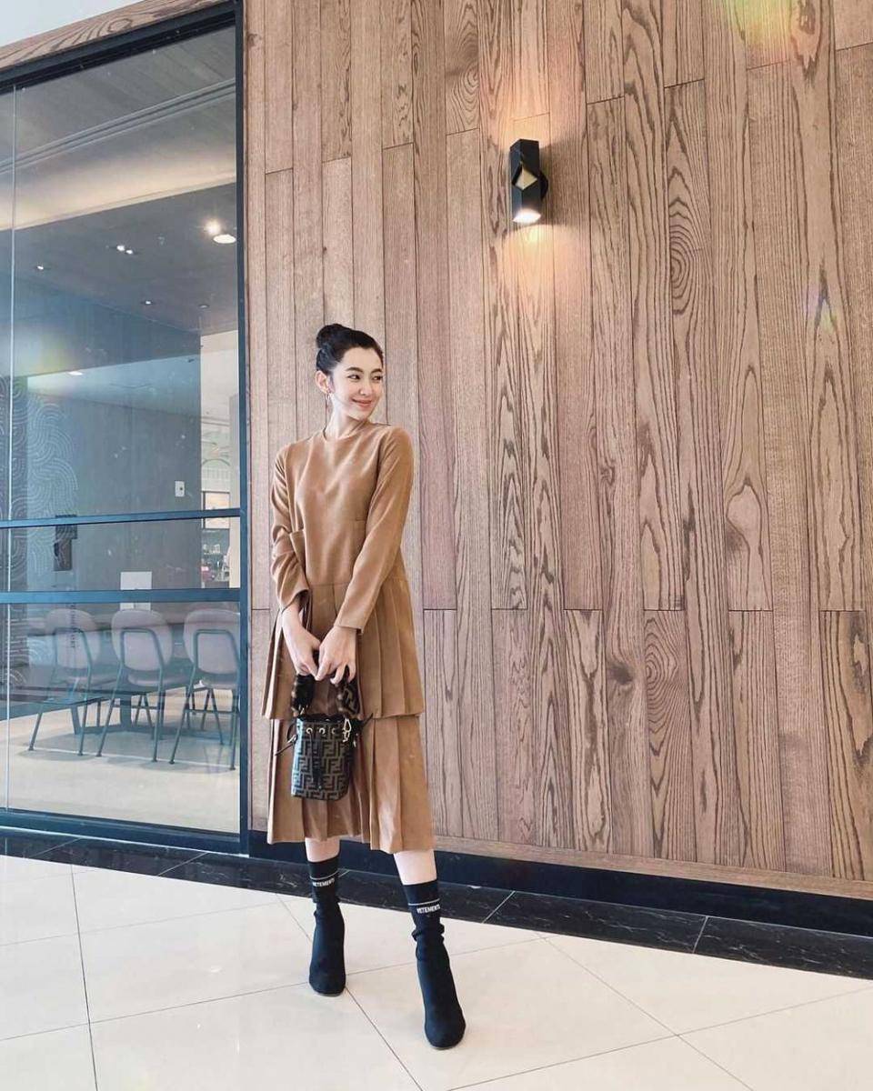 Office look ala Bella Campen (instagram.com/bellacampen)