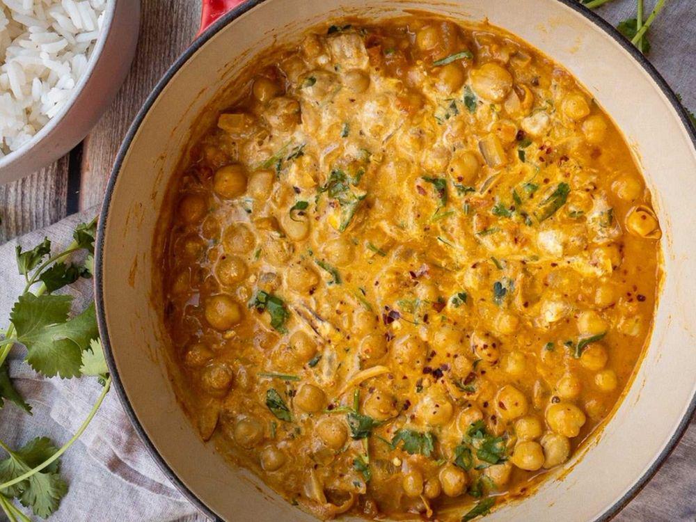 Kacang arab di dalam wajan kari (vegetariantimes.com)