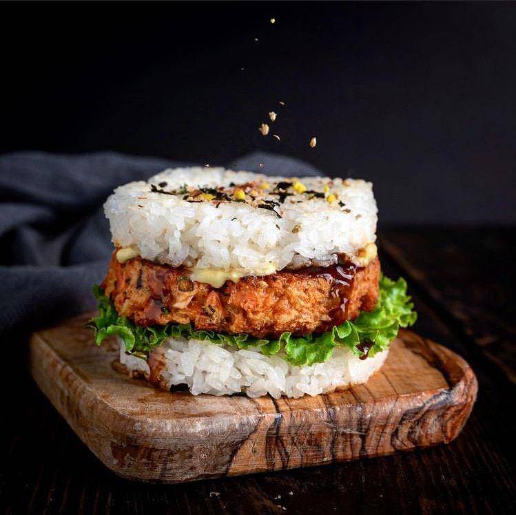 Rice burger (instagram.com/nomnomyvr)