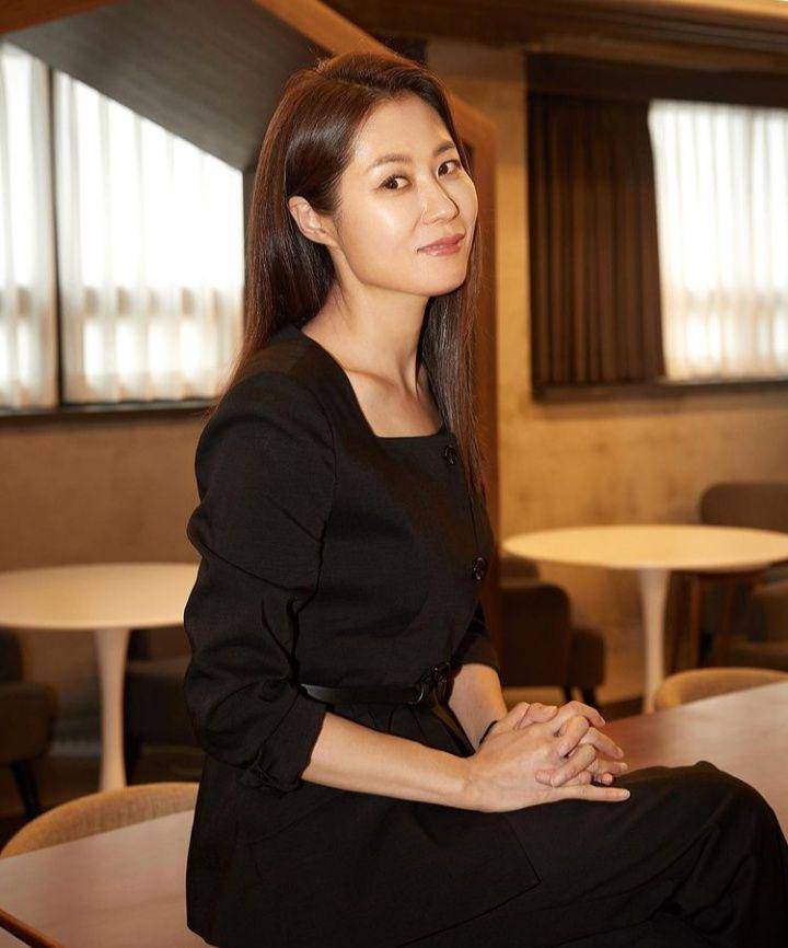Moon So Ri (instagram.com/cjes.tagram)