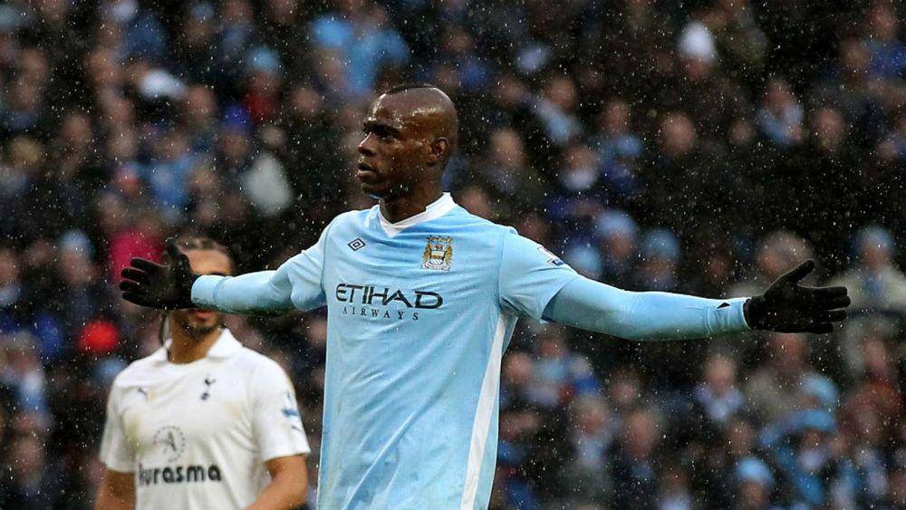 Mario Balotelli bersama Manchester City di Premier League. (skysports.com)