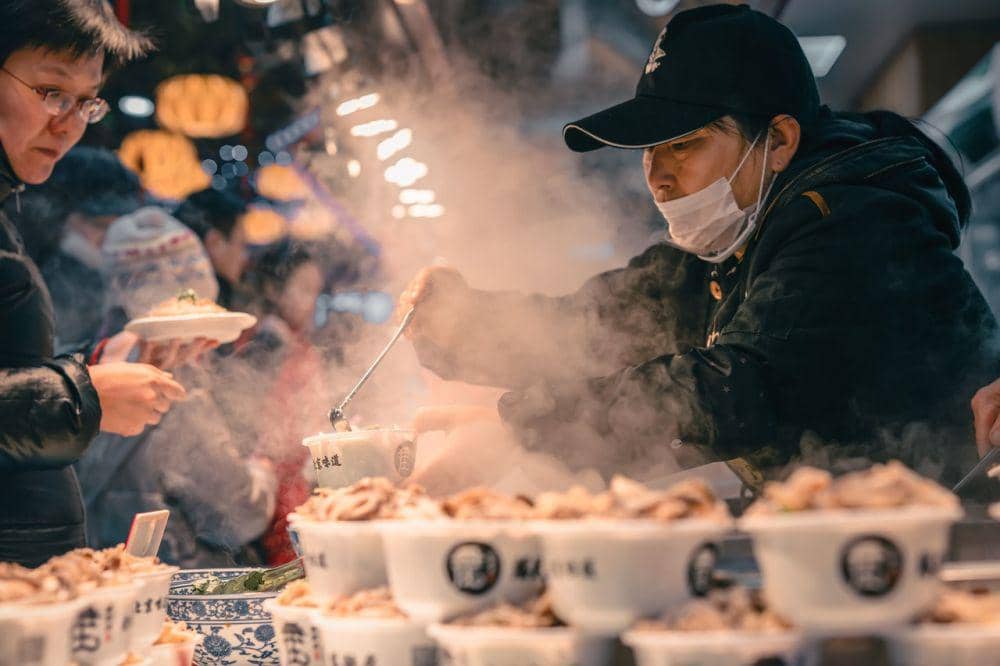 ilustrasi street food (pexels.com/Zhang Kaiyv)