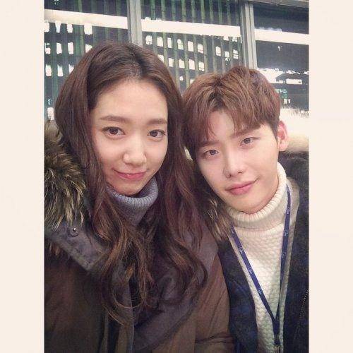 Park Shin Hye & Lee Jong Suk (kpopherald.com)