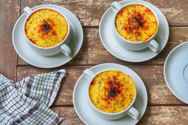 Resep Pastel Tutup Klasik, Camilan Istimewa untuk Keluarga di Rumah
