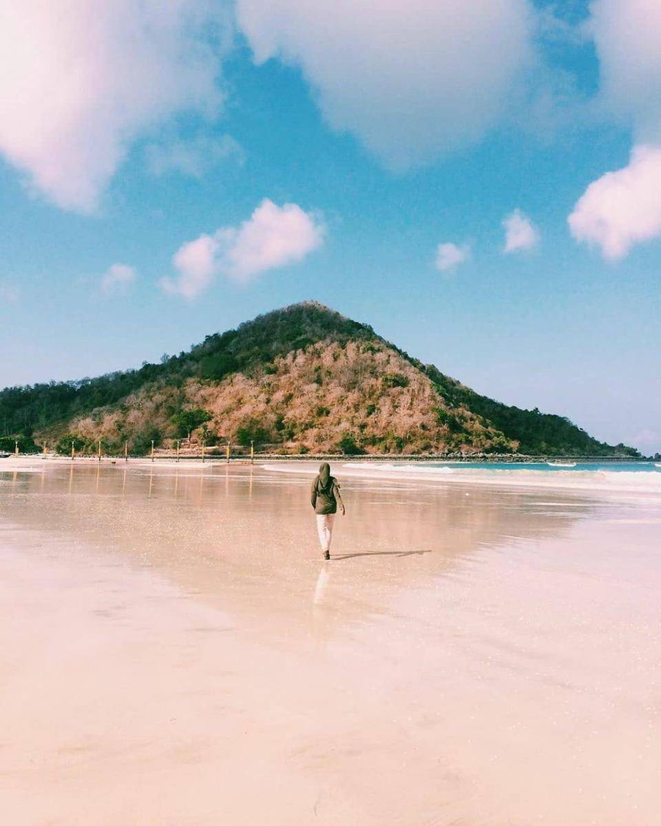 Pantai Selong Belanak (instagram.com/ayuk1510)