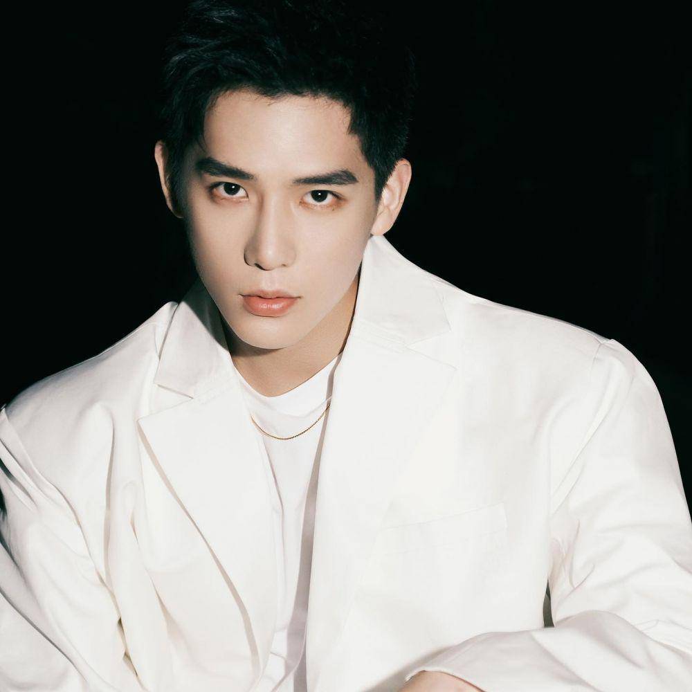 Wang Anyu (instagram.com/waybuss)