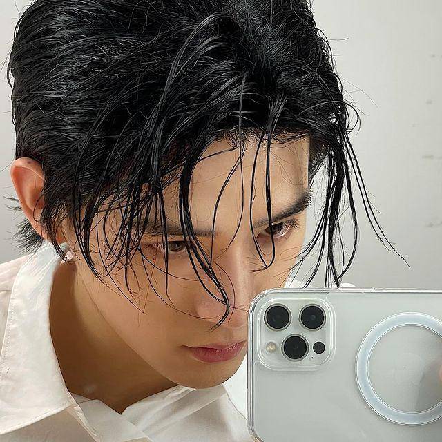 Wang Anyu (instagram.com/waybuss)