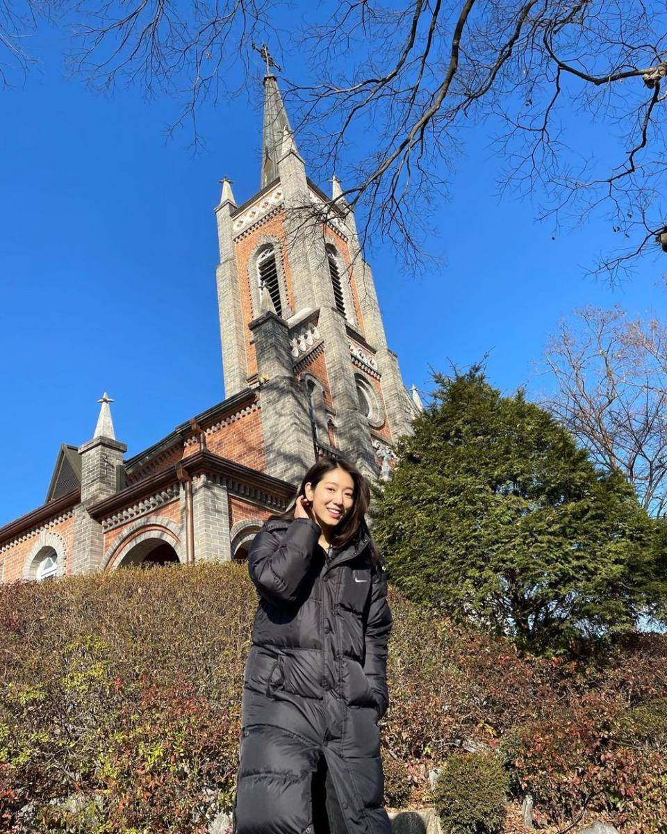potret liburan ala Park Shin Hye (instagram.com/ssinz7)
