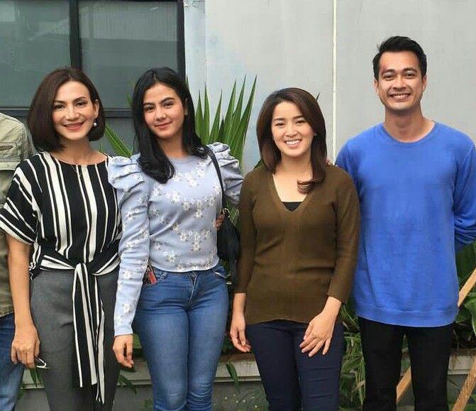 Wanda Hamidah, Eza Gionino, Rosiana Dewi (instagram.com/lingkaran_indonesia_peduli)