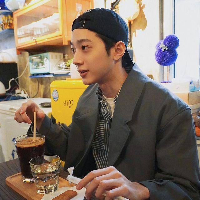 Lai Guanlin (instagram.com/official_lai_kuanlin)