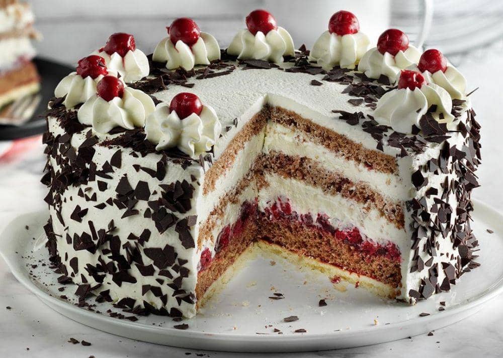 Scwarzwälder kirschtorte (instagram.com/monsieurcuisineoriginal)