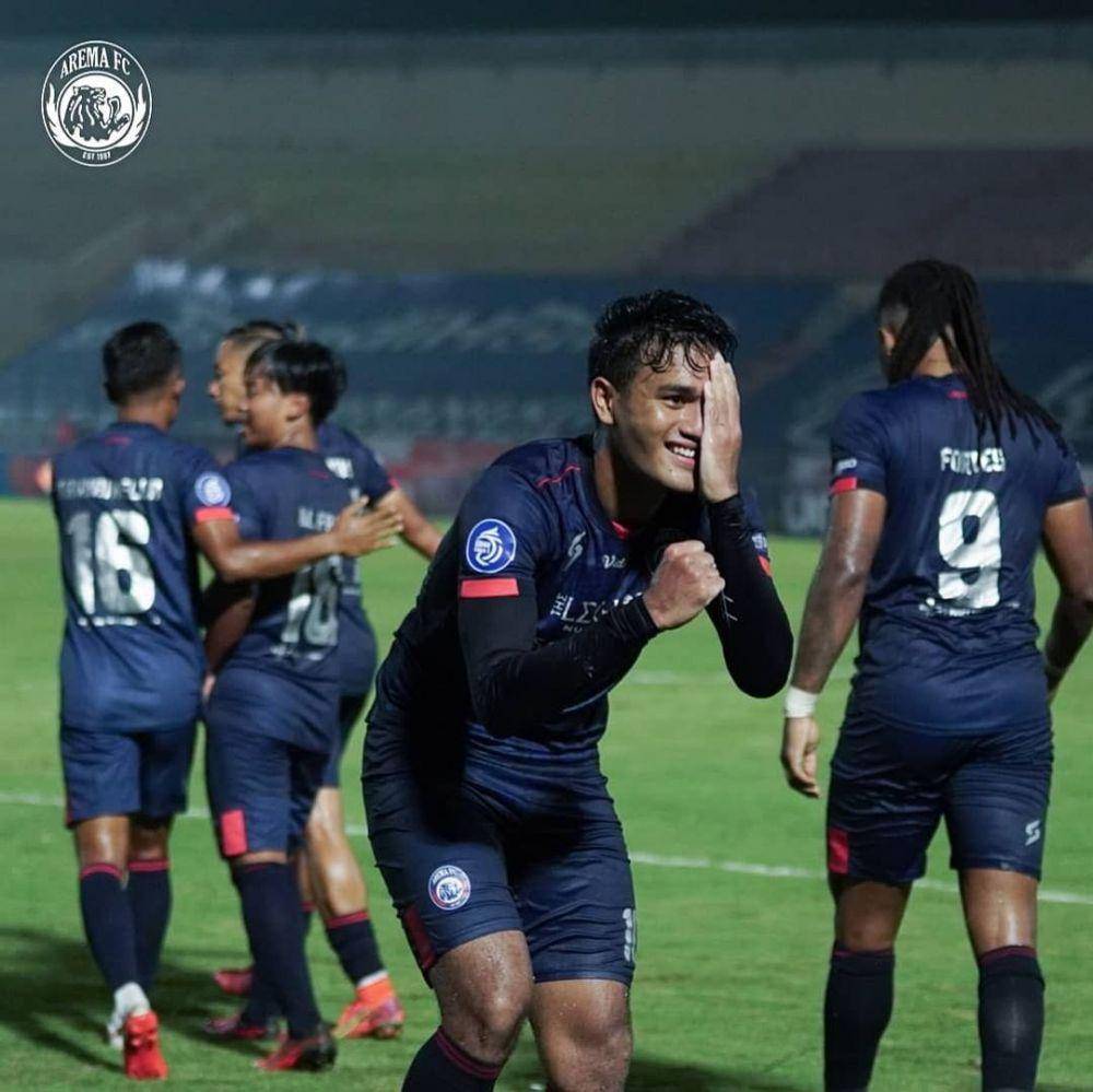 M Rafli melakukan selebrasi khas usai mencetak gol ke gawang Barito Putera. Instagram/aremafcofficial
