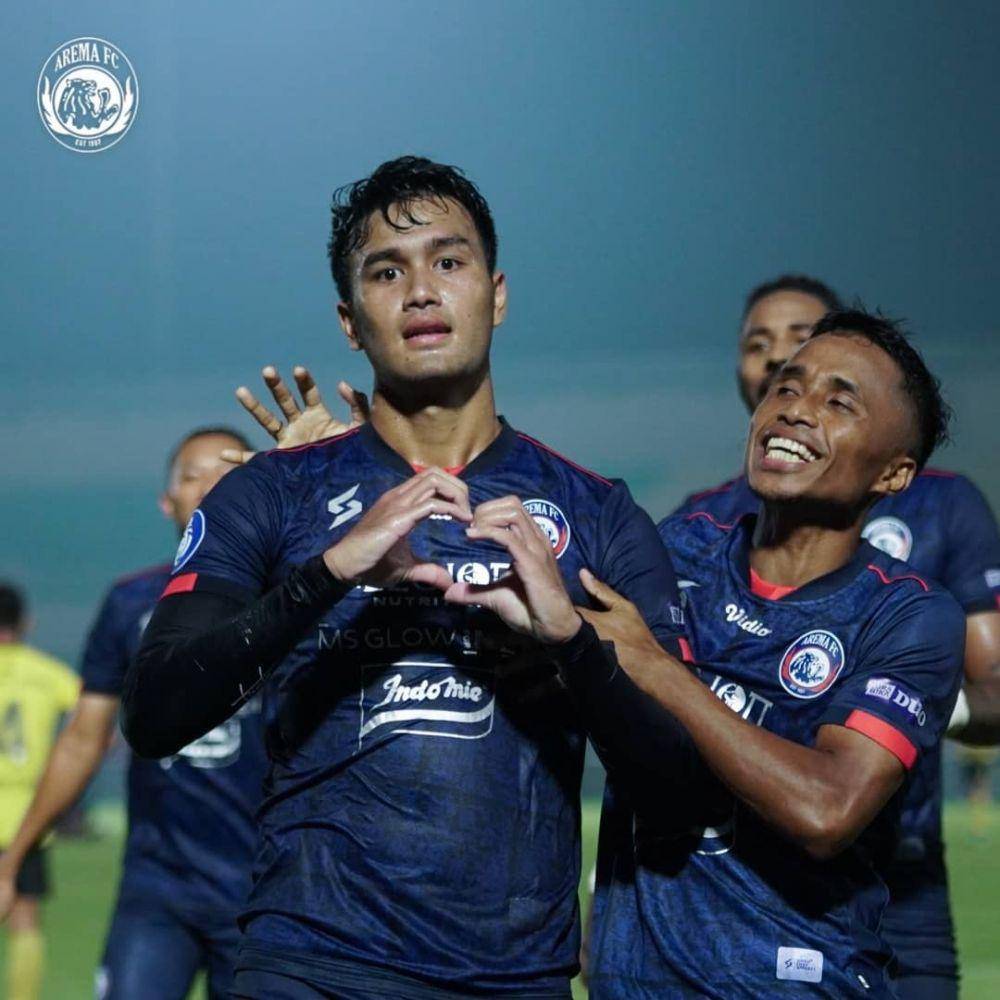 M Rafli merayakan gol ke gawang Barito Putera. Instagram/aremafcofficial