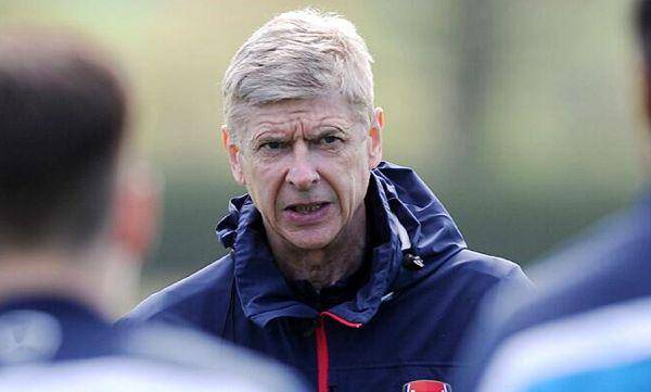 Mantan pelatih Arsenal, Arsene Wenger, saat menangani timnya di Inggris. (twitter.com/Arsenal)