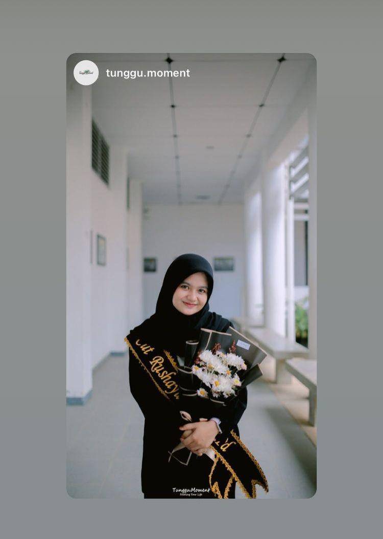 Puput (Instagram.com/tunggu.moment)