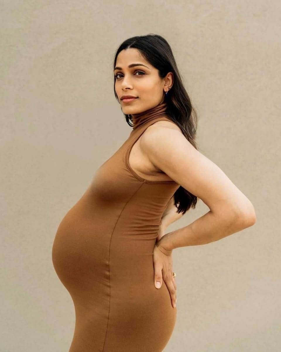 Freida Pinto (instagram.com/freidapinto)