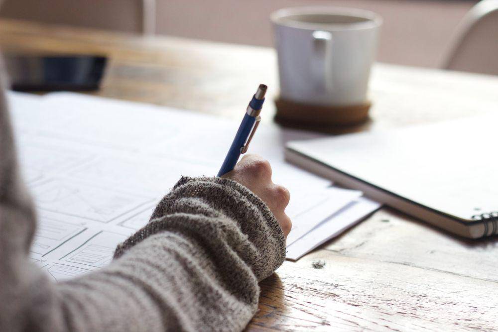 ilustrasi seorang yang rajin (unsplash.com/Green Chameleon)
