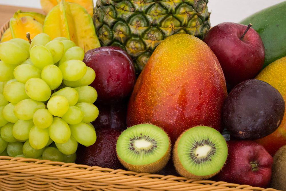 foto buah- buahan (unsplash.com/kakaroto)