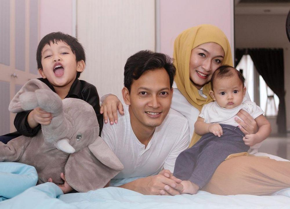 10 Potret Bahagia Keluarga Artis yang Menikah Lewat Proses Taaruf