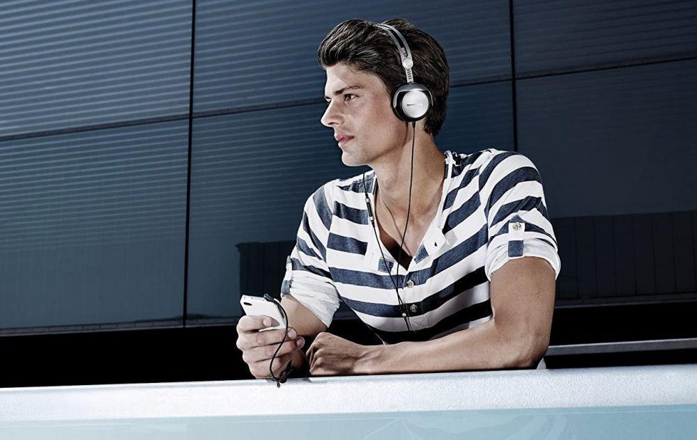 7 Alasan Headphone Kabel Lebih Baik daripada Wireless