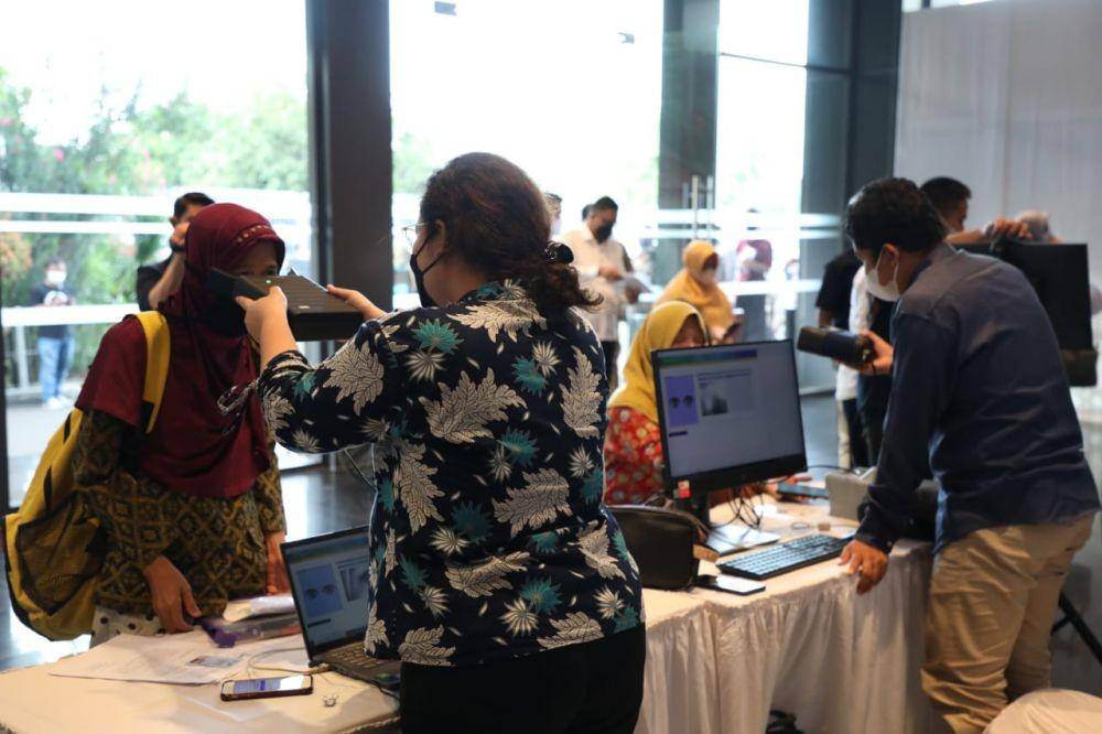 Tes tertulis serta penulisan makalah calon anggota KPU dan Bawaslu yang berlangsung di Jakarta International Expo, Jakarta, Rabu (24/11/2021). (dok. Timsel Calon Anggota KPU dan Bawaslu)