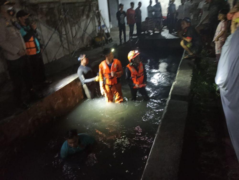 Ditinggal Ibu Cuci Piring, Bocah 2 Tahun Tercebur di Gorong-gorong