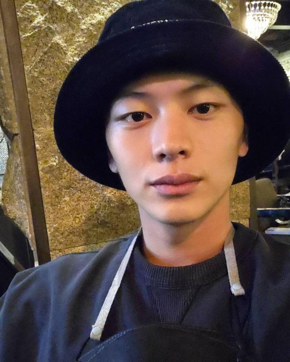 potret Yook Sung Jae (instagram.com/yook_can_do_it)