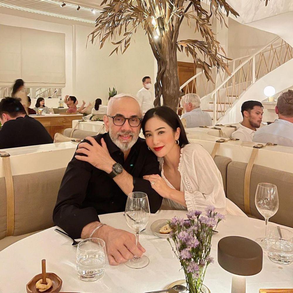 potret Bunga Zainal dan sang suami (instagram.com/bungazainal05)