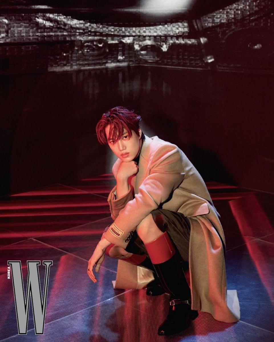 potret Kai EXO untuk campaign 'Love Your W' (instagram.com/wkorea)