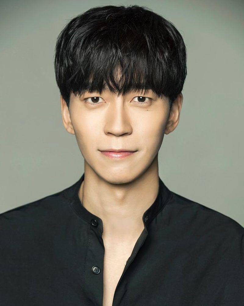 Shin Sung Rok (instagram.com/shin_sung_rok)