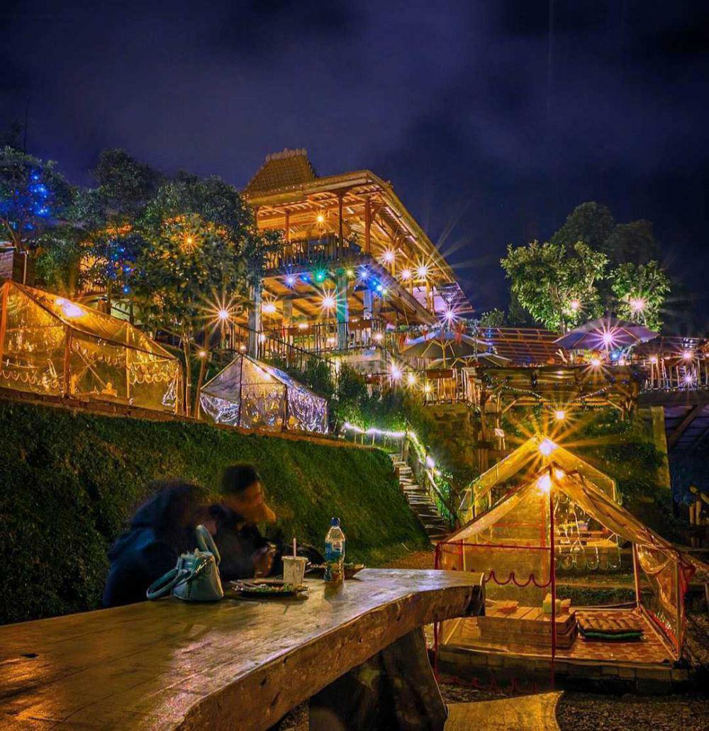 Tafso Barn (instagram.com/indoflashlight)