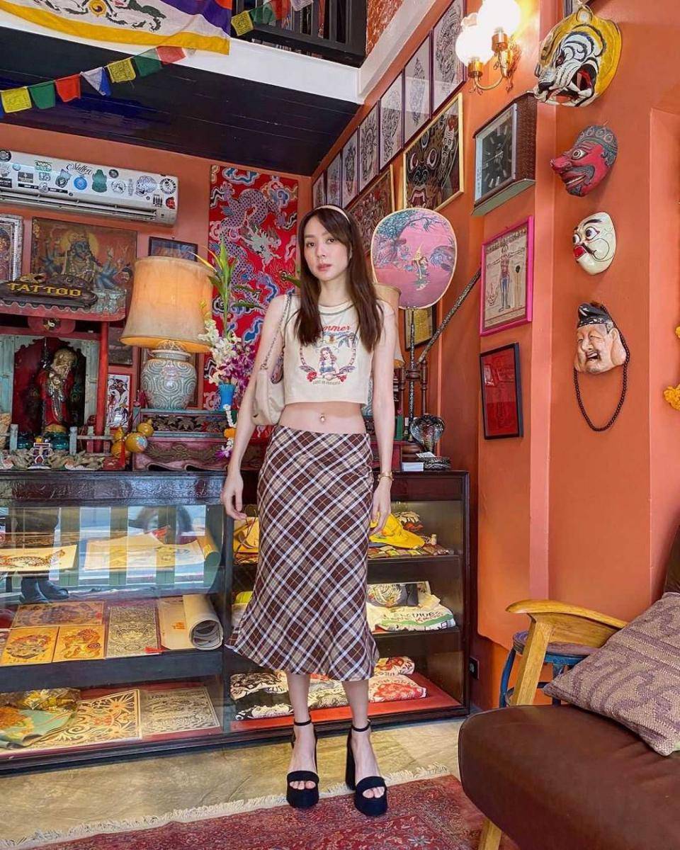 Rok ala Four Sakonrut (instagram.com/khunfour)