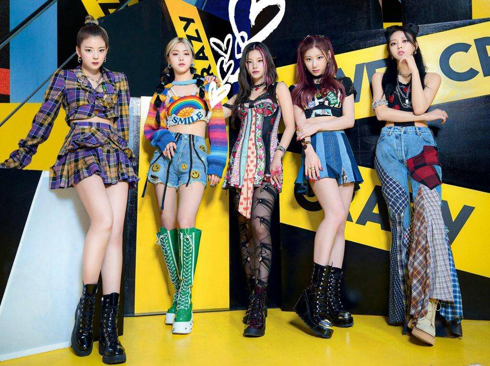 ITZY (twitter.com/ITZYofficial)