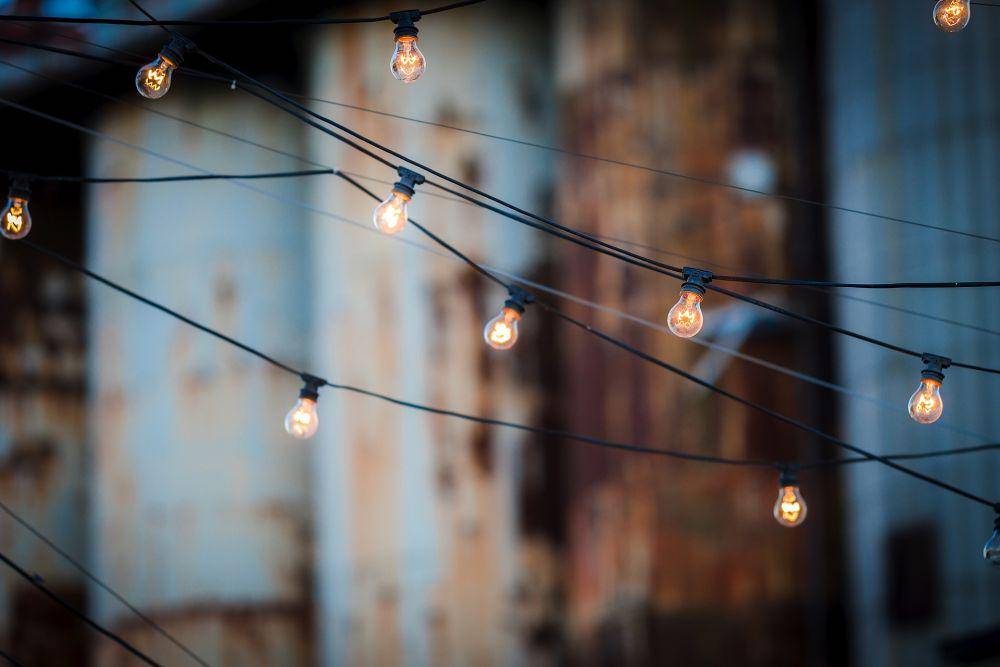 ilustrasi lampu gantung (pixabay.com/@qimono-1962238)