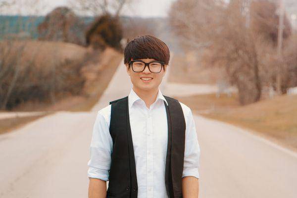 Ilustrasi gaya rambut bowl cut (unsplash/Munga Thigani)