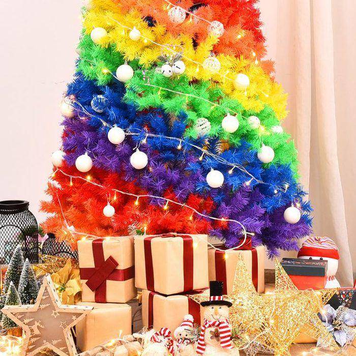 ilustrasi rainbow christmas tree (rd.com)